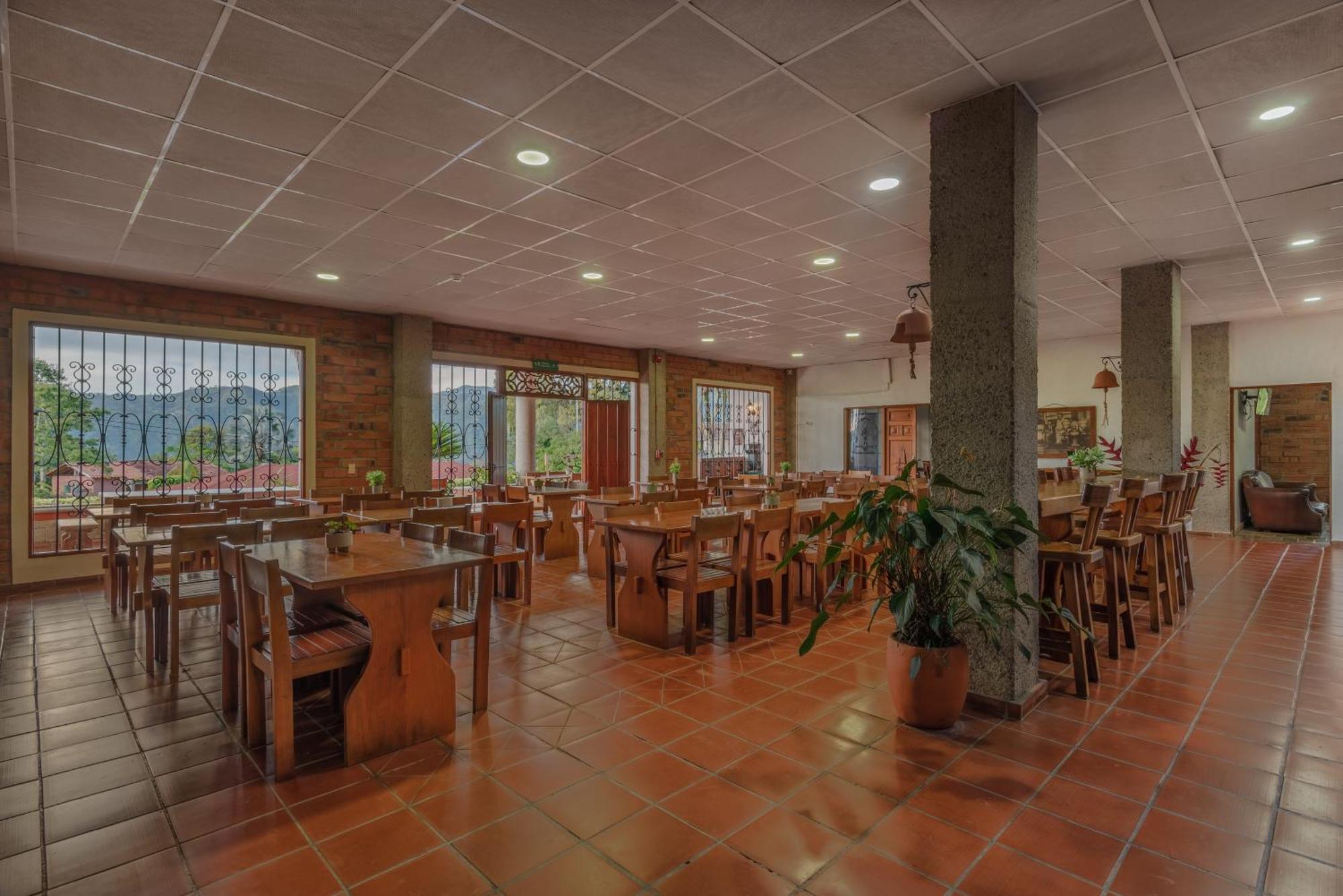 Granja Del Cafe Hotel Y Centro De Convenciones Venecia  Екстер'єр фото