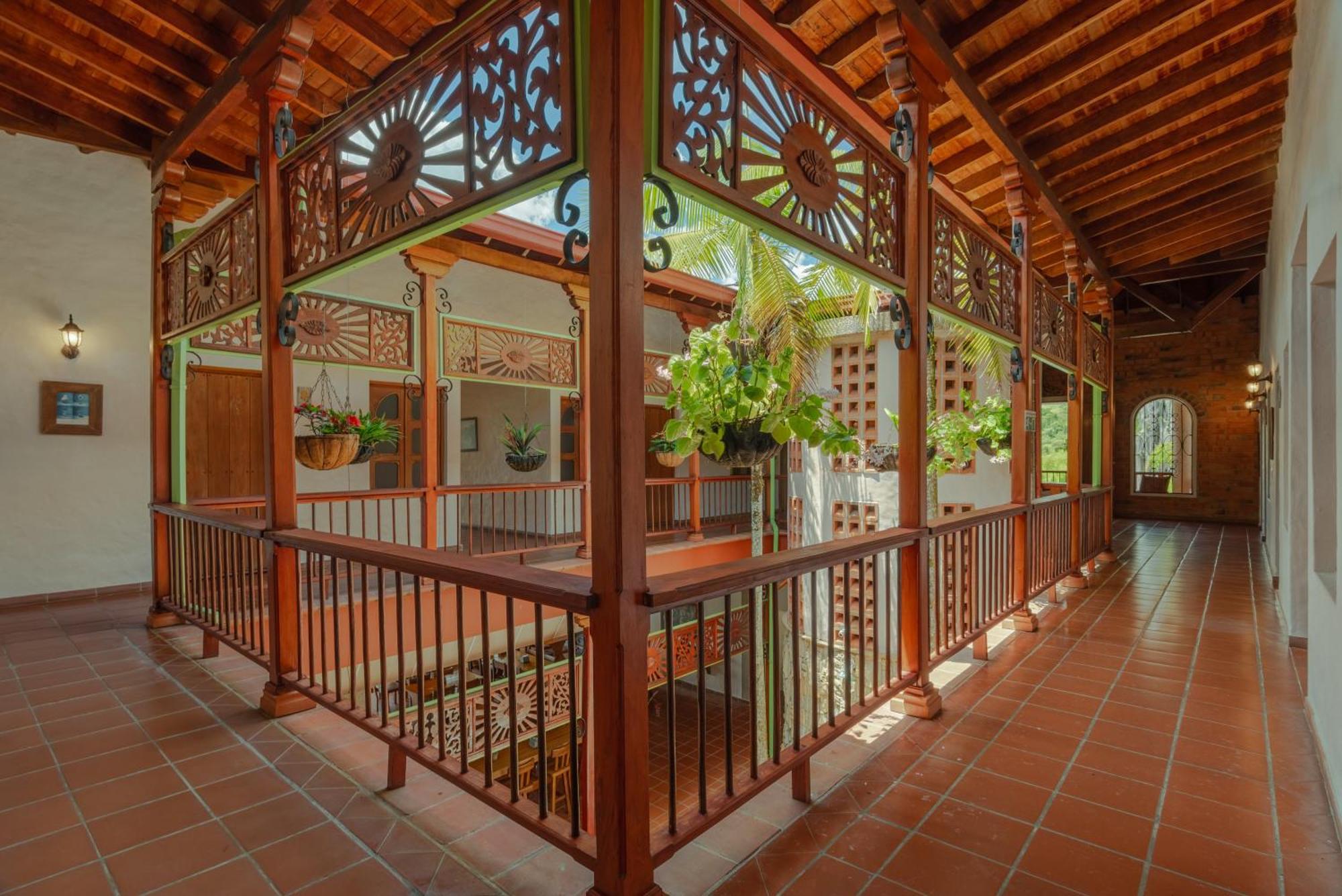 Granja Del Cafe Hotel Y Centro De Convenciones Venecia  Екстер'єр фото
